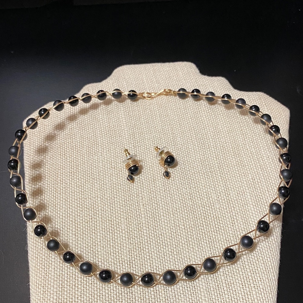 Elegant vintage Black onyx gold filled twisted 22” Necklace and Earring Set